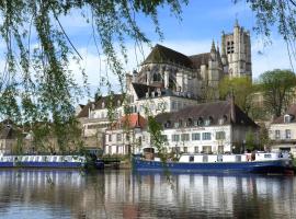 Hôtel Le Maxime - Best Western Signature Collection, hotel romantik di Auxerre