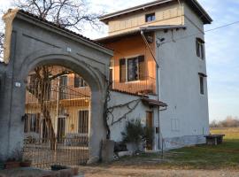 Agriturismo La Farazzina, hotel v destinaci Oleggio