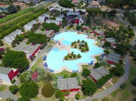 Club Esse Sunbeach, hotel s parkiriščem v mestu Squillace