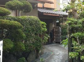 Rakucho Ryokan, hotell i nærheten av Shimogamo (helligdom) i Kyoto