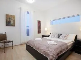 Cozy 3 bedroom house near the Blue lagoon