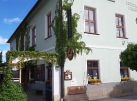 Penzion a restaurace U Hájků, guest house in Nové Dvory