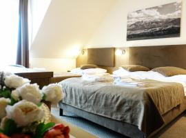 ZAJAZD BIAŁCZAŃSKI Dom Wypoczynkowy Restauracja przy pobycie 3 nocy wstep do Term Bania 3 g gratis tylko do 30 Października, holiday park in Białka Tatrzanska