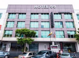 Hotel 99 Bandar Puteri Puchong, отель в городе Пучонг