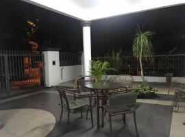 JIAXIN HOMESTAY SEMENYIH BROGA SELANGOR, hotel di Semenyih