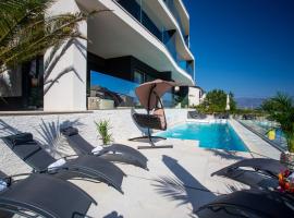 Villa Valis, hotel with jacuzzis in Baška