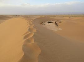 Chegaga Berber Camps, hotel di Mhamid