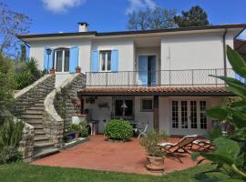 Villa Pera, holiday home in Corsanico-Bargecchia