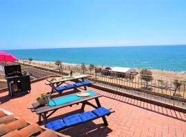 MARILU SEAVIEW & BEACH - apartment, huoneisto kohteessa Masnou