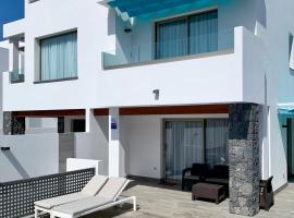 Luxury Villa in Los Cristianos, luksuzni hotel u gradu 'Arona'