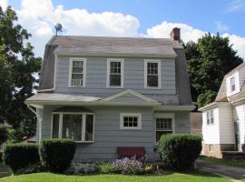 Whirlpool Cottage, хотел близо до Niagara University, Ниагарски водопад