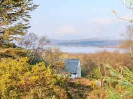 Lough View Cottage, hotelli Carrigartissa lähellä maamerkkiä Ashtree Stables