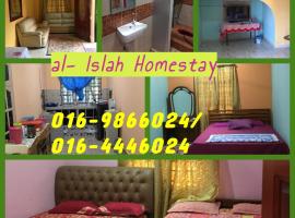 Al Islah homestay، إقامة منزل في كامبونغ كوالا بيسوت