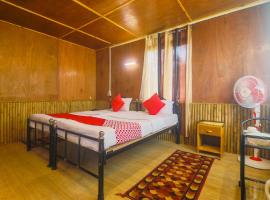 OYO 36037 Cafe Umbir & Stay In, hotel di Shillong