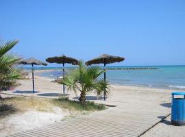 El apartamento de Marina en Chilches playa, nastanitev ob plaži v mestu Xilxes