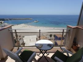 MB, Mareta Blava, piscina y vistas، فندق في Era de Soler