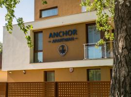 Anchor Apartman by HelloBalatonlelle, hotel in Balatonlelle