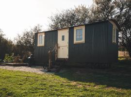 Avon Riverside Glamping, hotel di Warwick
