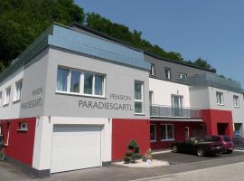 Frühstückspension Paradiesgartl, hotel with parking in Amstetten