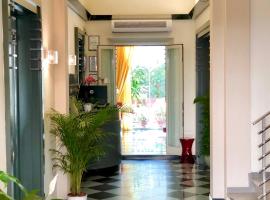 Hotel Tirrenia, khách sạn boutique ở Viareggio