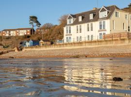 Pier View Apartment, hotell i Totland