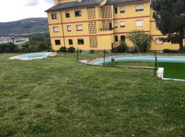 Precioso PISO en Villafranca del Bierzo, apartamento em Villafranca del Bierzo