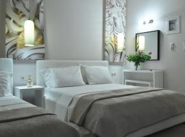 CROSS PLAZA, serviced apartment in Stavros