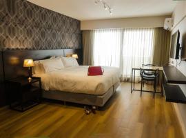 Avellaneda Aparts & Suites, хотел близо до ЖП гара Floresta, Буенос Айрес