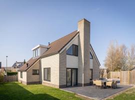 Modern Holiday Home in De Cocksdorp, hotel v mestu De Cocksdorp