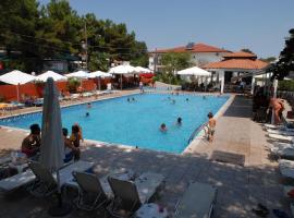 Hotel Camping Agiannis, hotel met parkeren in Makrýgialos