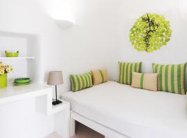 White Grape Suites, guest house in Oia