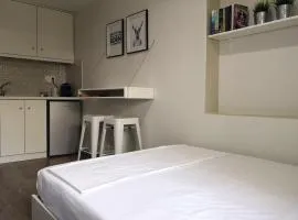 Cozy Apartment close to CityCenter By Estio Comfort Living