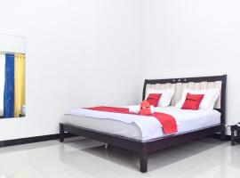RedDoorz near Sultan Hasanuddin Airport 2 Makassar