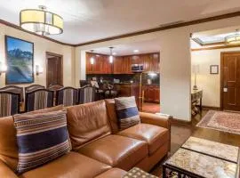 The Ritz-Carlton Club, 3 Bedroom Residence 8214, Ski-in & Ski-out Resort in Aspen Highlands