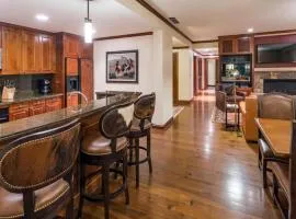 The Ritz-Carlton Club, 3 Bedroom Residence 8211, Ski-in & Ski-out Resort in Aspen Highlands