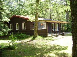 Midtvejshuset, cottage in Rønne