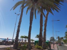 Bungalows Bahamas beside the park and 300m to the beach, hotel in Puerto Rico de Gran Canaria