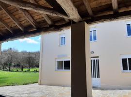 Casa Perdigueira, δωμάτιο σε οικογενειακή κατοικία σε Castromayor