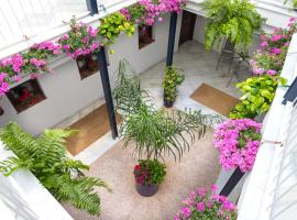 Casa Los Cuatro Soles