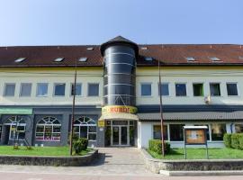 Hotel Rubín, hotel near Svidník Open-air Museum, Svidník