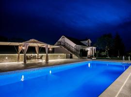 Villa Jozini dvori, hotel di Krstatice