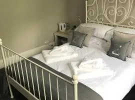 Two Little Ducks Guesthouse