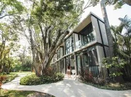 Los Laureles Hotel y Centro de Convenciones