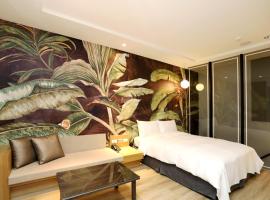 SUNLINE Motel & Resort, hotel di Baihe