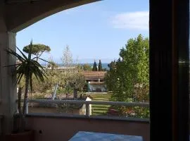 Appartamento vista mare, 100mt dall'Ospedale Pediatrico, a 200mt dal mare, 1h da Roma Termini
