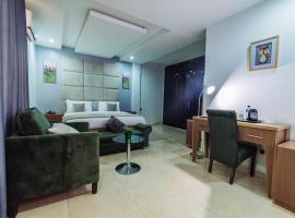 Tranquil Mews Hotel, готель у місті Абуджа