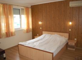 Hotel Vitosha, acomoda&ccedil;&atilde;o com cozinha em Triavna