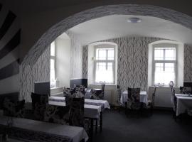 Penzion U Soudu, hotel Hora Svatého Šebestiánában