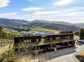 Voss - Apartment with panoramic view, hotel barato en Skulestadmo