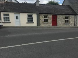 Old Mill Cottage, hótel í Swinford